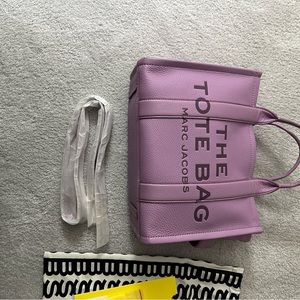 MARC JACOBS LEATHER TOTE